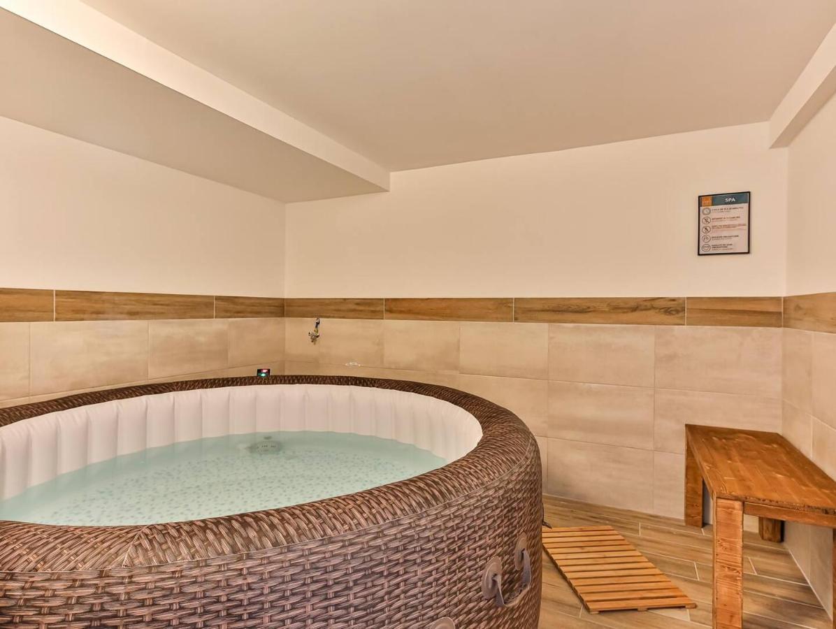 Maison Familiale La Belle Vie Jacuzzi/Sauna Saint Gilles Croix de vie Exterior foto